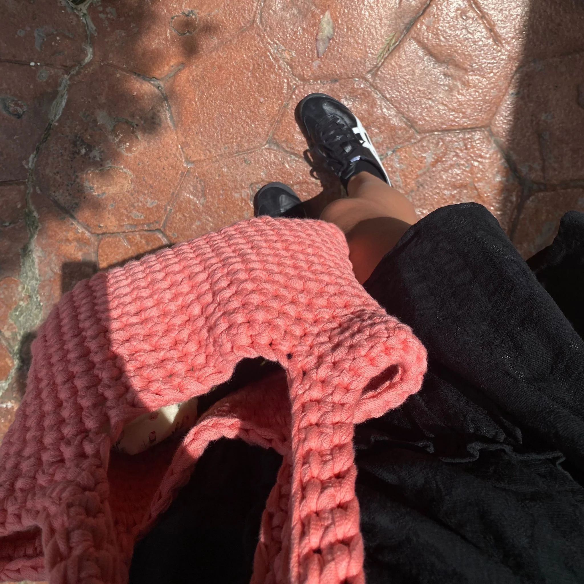 Trendy Everyday Handbag - Image 8