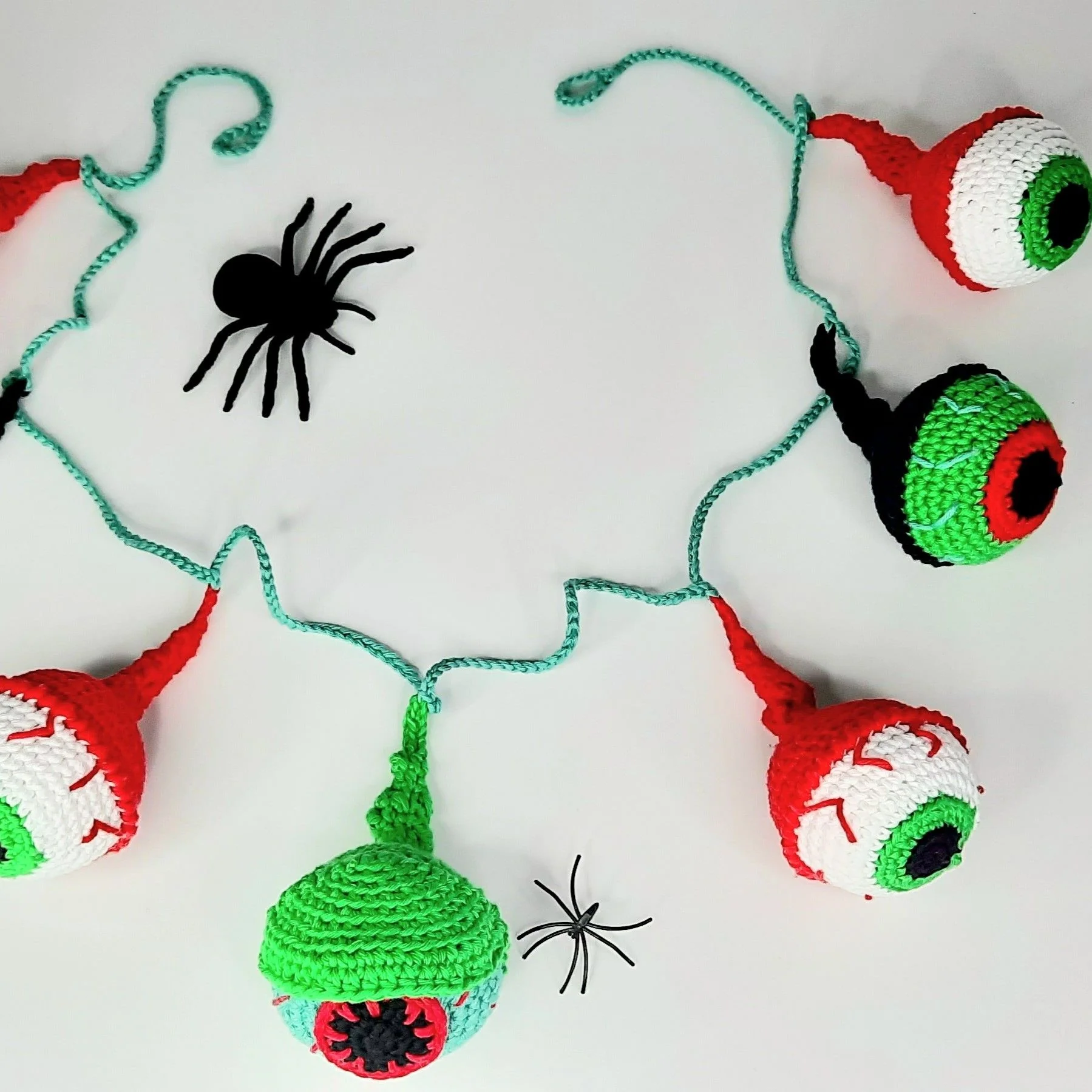 Eyeball Garland - Decorations - Image 3